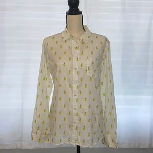 Like new! Merona long-sleeve pineapple blouse! Size large…this is super cute! 🤩